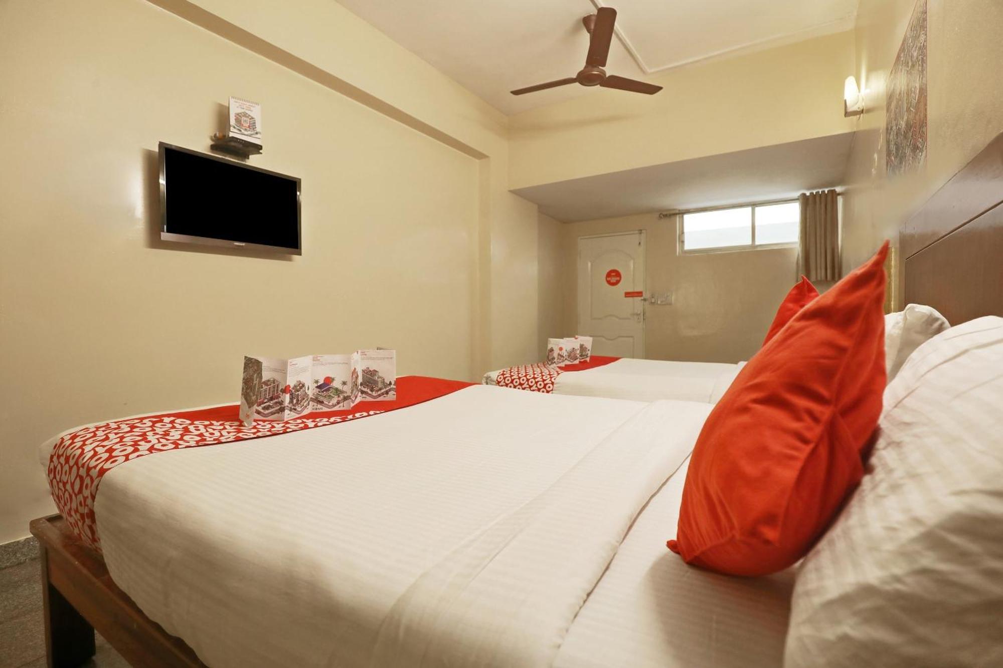 Oyo Flagship Hotel Archana Comforts Bangalore Eksteriør bilde